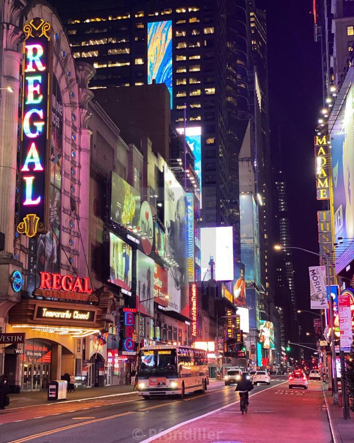 Time Square 42Nd Street Private Room New York Exterior photo